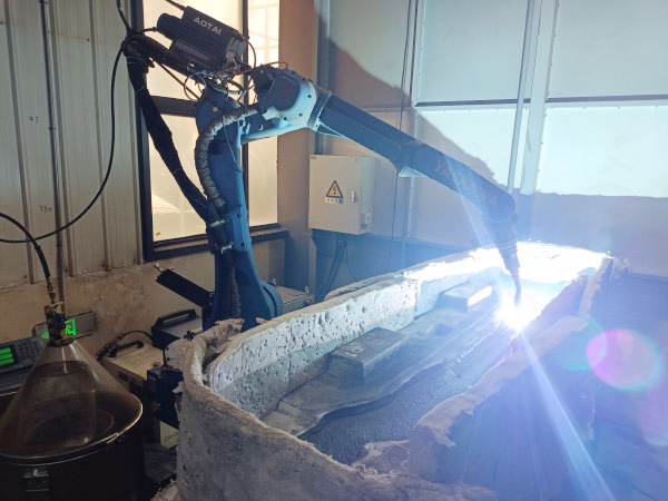 焊接機(jī)器人